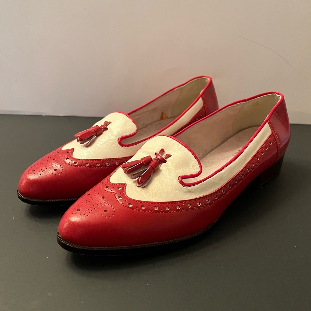 Vintage Women’s Red and White Spectator Flats Size US 7.5 Made in France